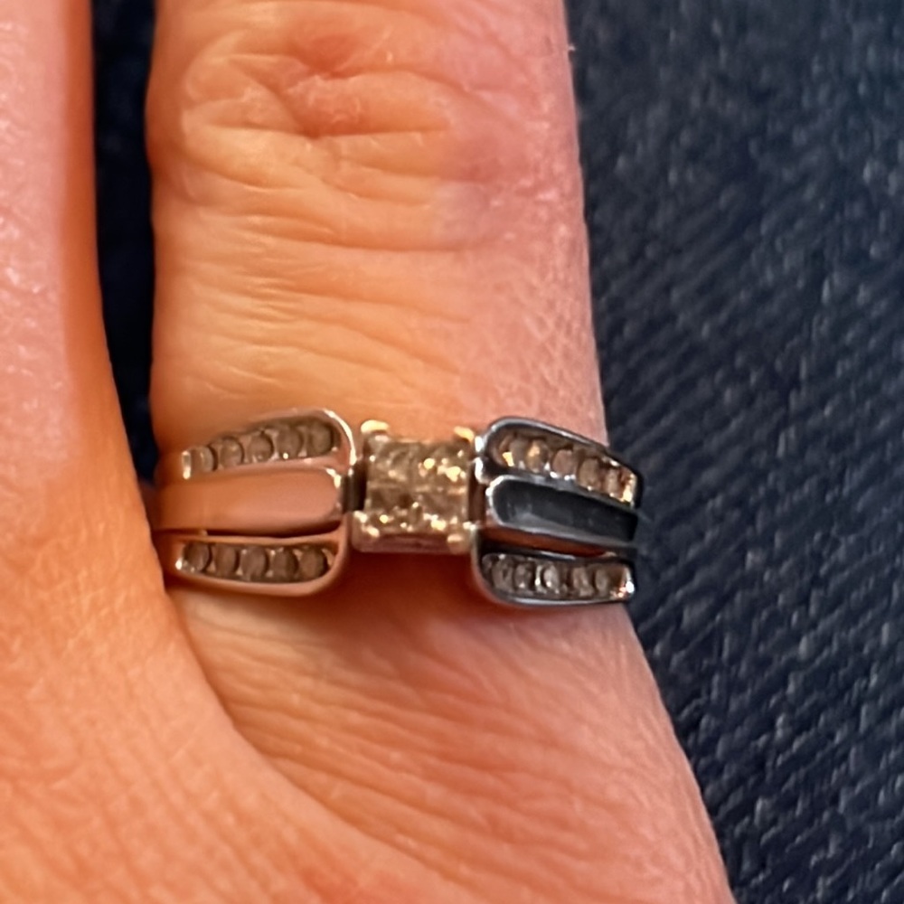 Diamond ring